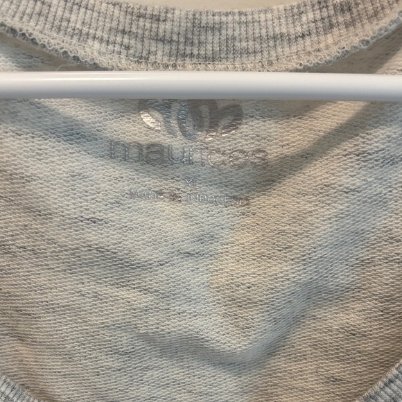 Maurices Light Gray Long Top - Picture 2 of 4